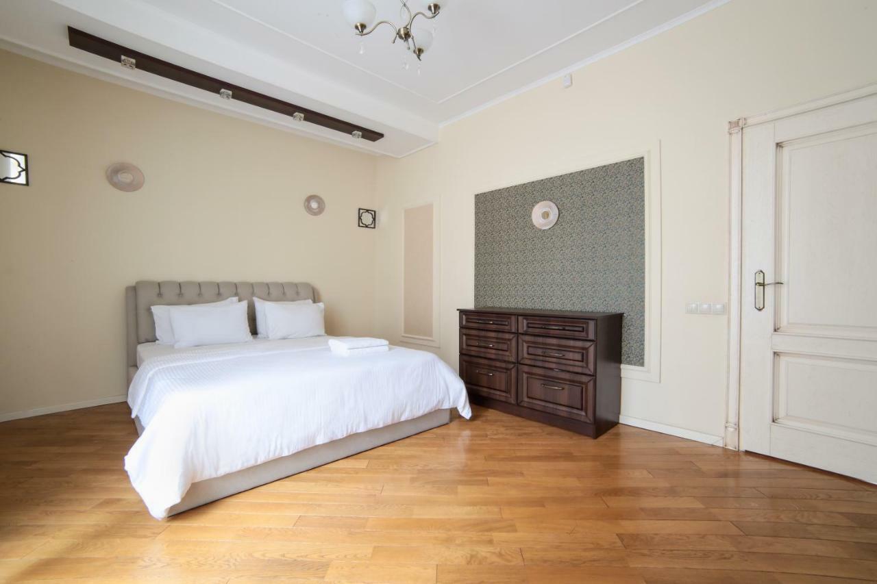 Апартаменти З Балконом Lviv Extérieur photo