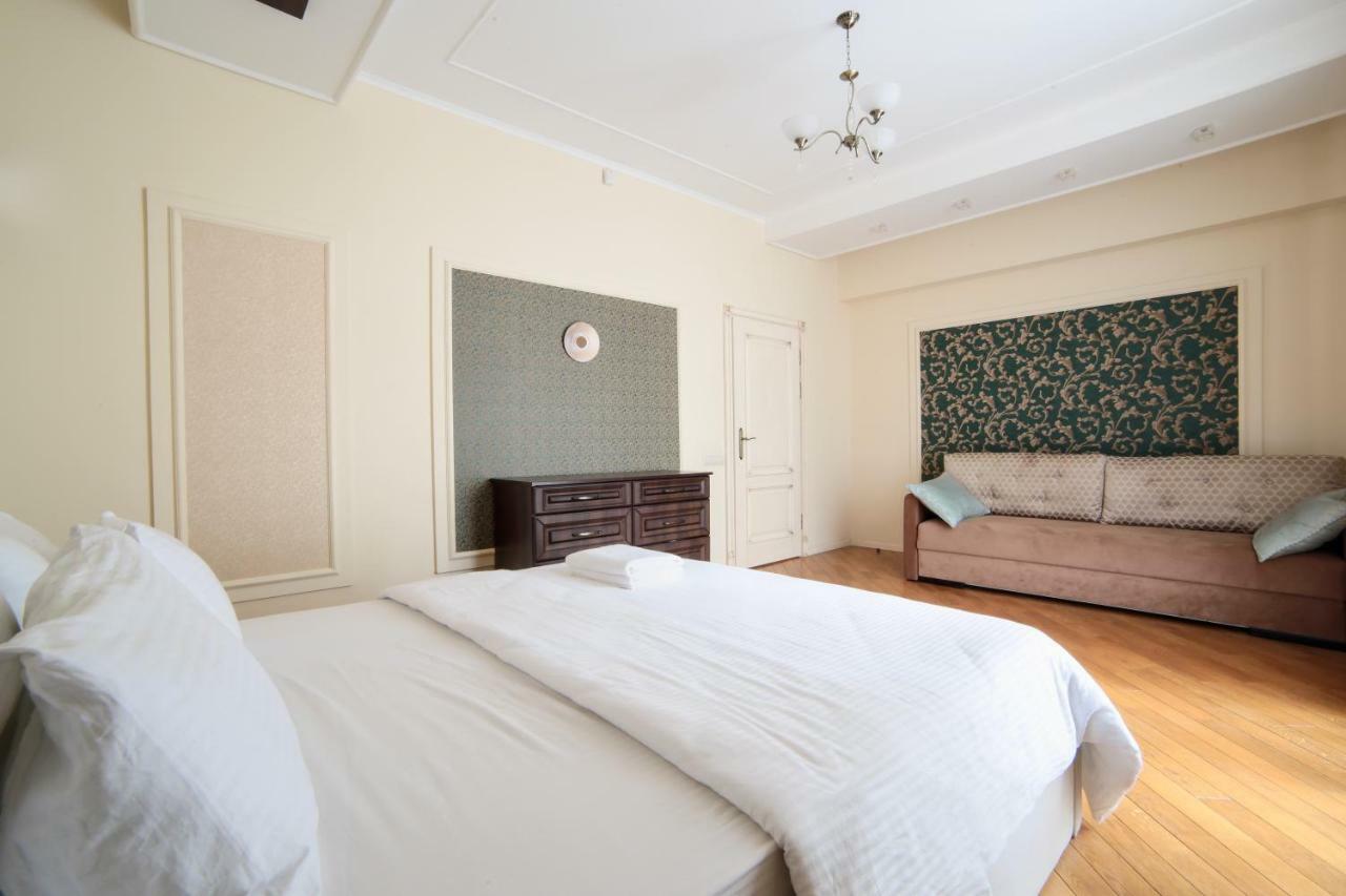 Апартаменти З Балконом Lviv Extérieur photo