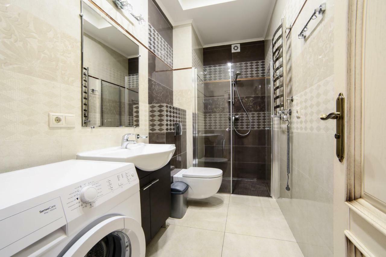 Апартаменти З Балконом Lviv Extérieur photo